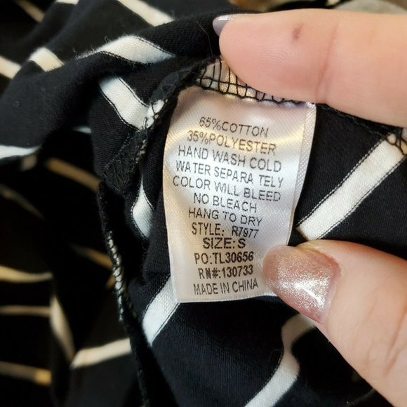 Umgee Longsleeve Tunic Top Oversized Black Gray Striped Pockets R7977 Size Small - Picture 8 of 8